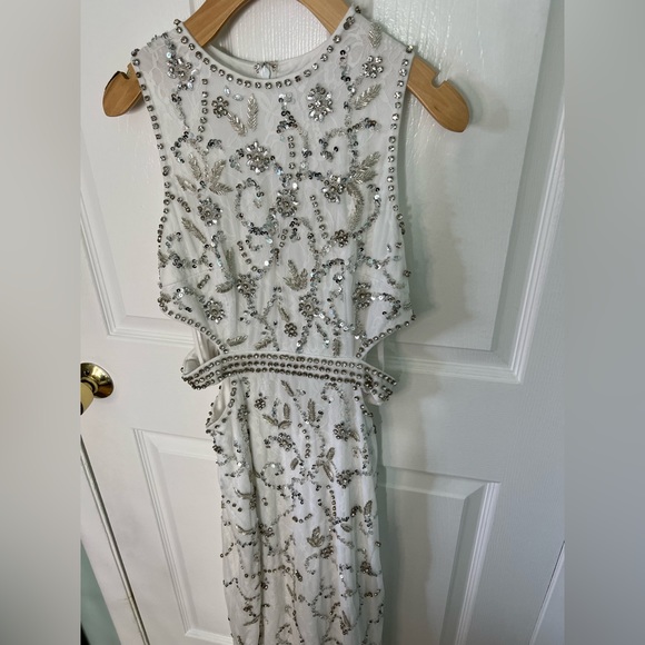 Mac Duggal NWOT Beaded High Neck Cut Out Column Dress 4 - Picture 6 of 11